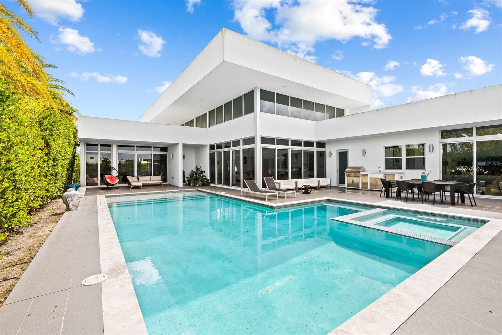 16758 Natures Way, Weston FL 33326 - Weston, FL - Photo 1