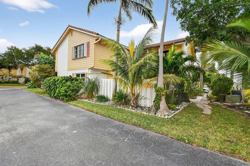 170 Seabreeze Circle, Jupiter FL 33477