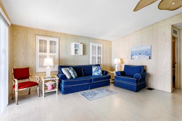 18007 Huapi Bay, Boynton Beach FL 33436 - Boynton Beach, FL - Photo 2