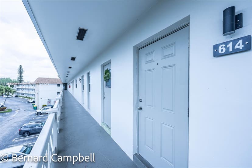 3506 NW 49th Ave # 614, Lauderdale Lakes FL 33319