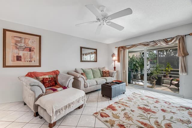 12022 W Greenway Drive # 204, Royal Palm Beach FL 33411 - Royal Palm Beach, FL - Photo 3
