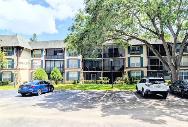 3720 Inverrary Dr # 1J, Lauderhill FL 33319 - Lauderhill, FL - Photo 3