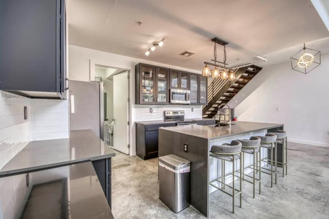 108 Lake Avenue # 202, FL 33460 - Photo 6