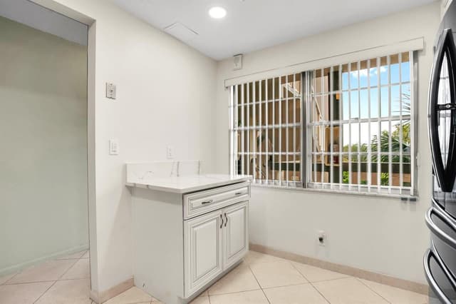 4701 Martinique Drive # K3, Coconut Creek FL 33066 - Coconut Creek, FL - Photo 4