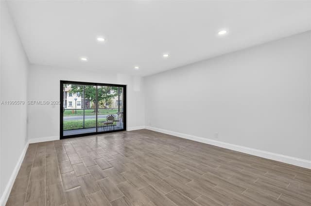 275 Gate Rd # 104, Hollywood FL 33024 - Hollywood, FL - Photo 6