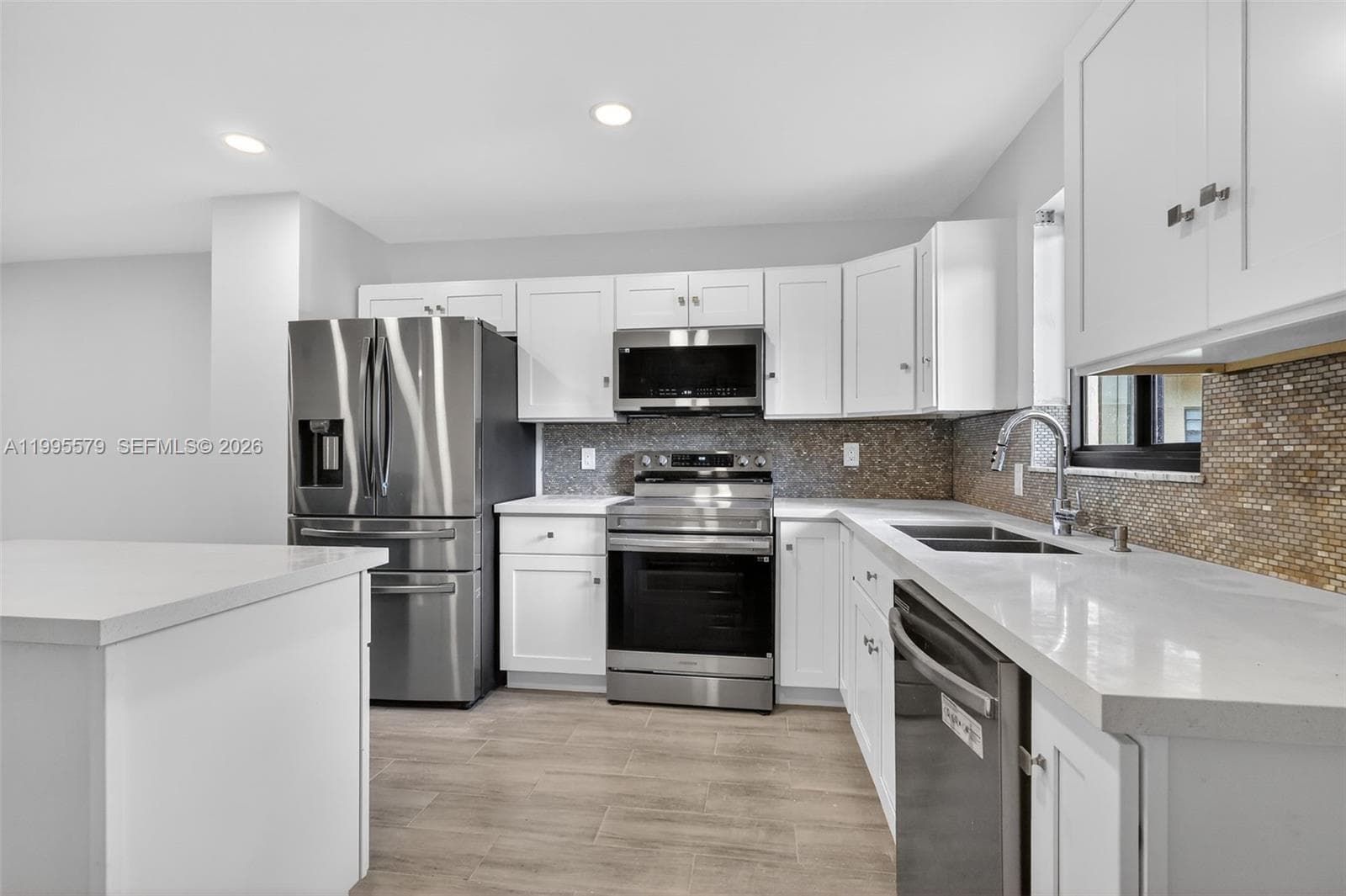 275 Gate Rd # 104, Hollywood FL 33024 - Hollywood, FL - Photo 1