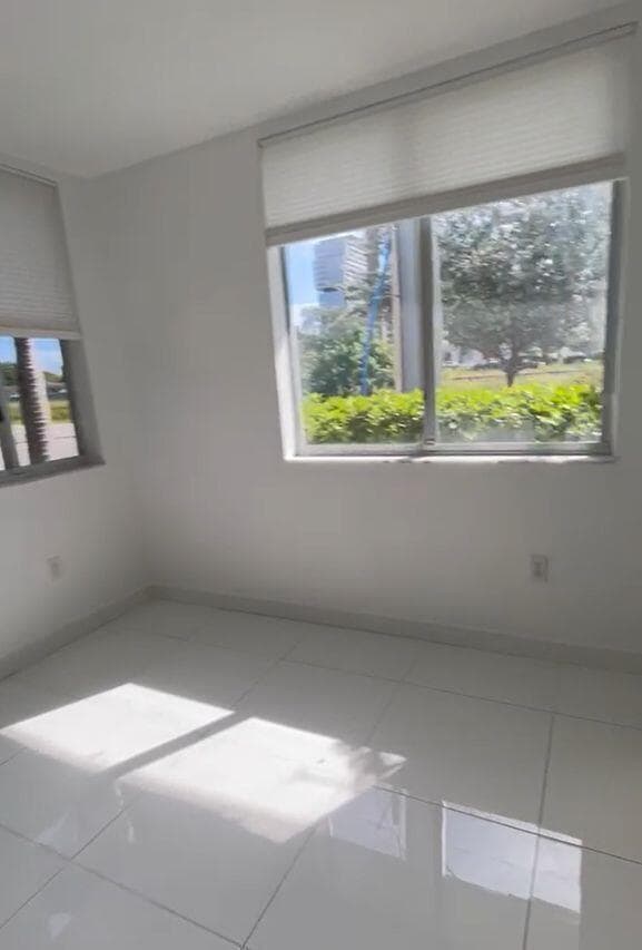 2651 NE 212th Terrace # 107, Miami FL 33180 - Miami, FL - Photo 5
