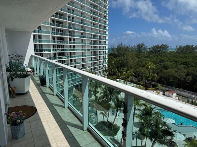 100 Bayview Dr # 725, Sunny Isles Beach FL 33160 - Sunny Isles Beach, FL - Photo 5