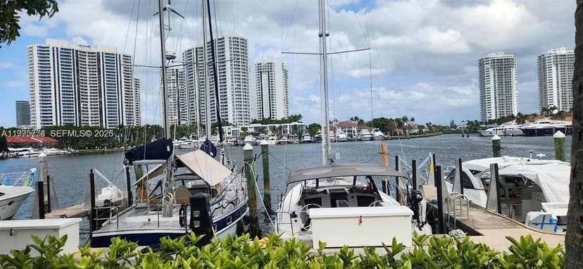 3545 Magellan Cir # 5, Aventura FL 33180