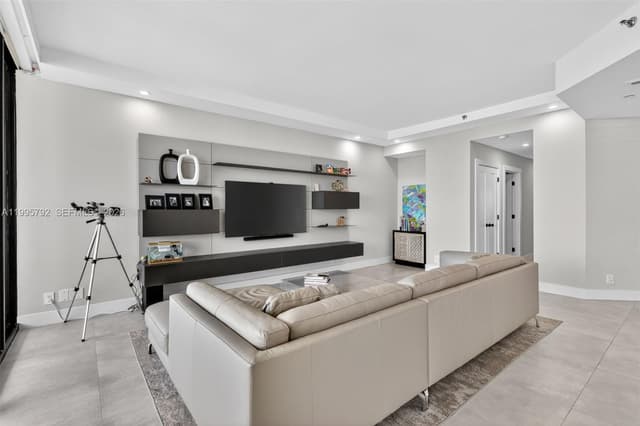 1000 ISLAND BL # 3107, Aventura FL 33160 - Aventura, FL - Photo 4