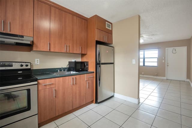 4061 N Dixie Hwy # 29, Oakland Park FL 33334 - Oakland Park, FL - Photo 7