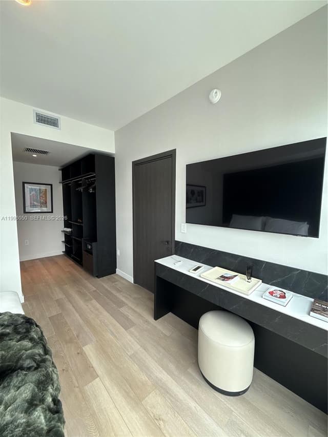 20 NE 11th St # 2909, Miami FL 33132 - Miami, FL - Photo 5