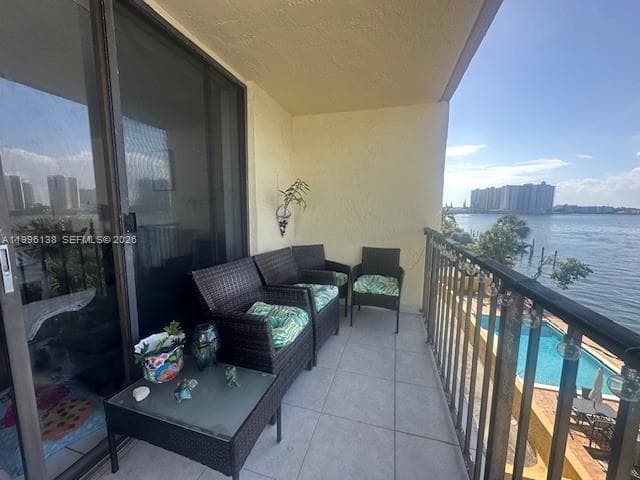 17878 N BAY RD # 307, Sunny Isles Beach FL 33160 - Sunny Isles Beach, FL - Photo 4