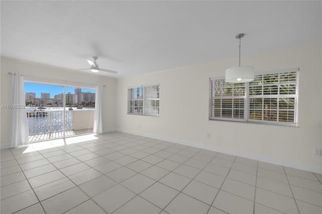 462 Golden Isles Dr # 210, Hallandale Beach FL 33009 - Hallandale Beach, FL - Photo 2