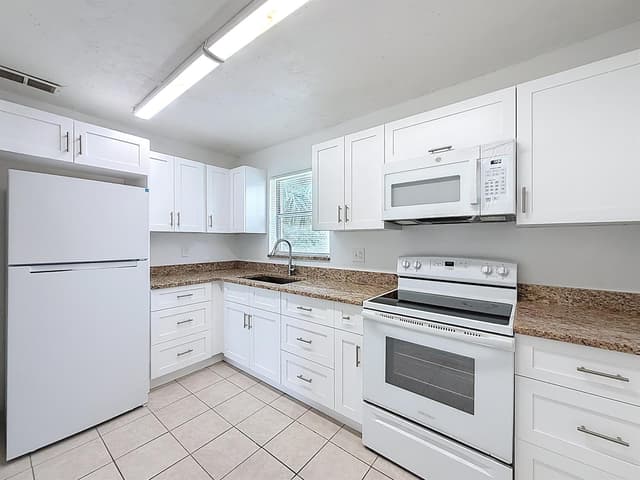 235 Lake Dora Drive # 235, West Palm Beach FL 33411 - West Palm Beach, FL - Photo 3