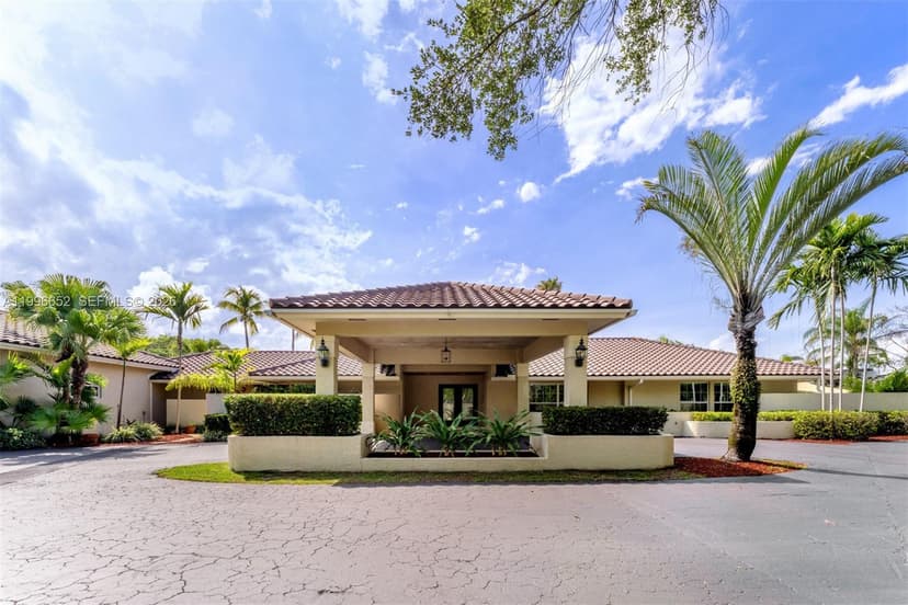7201 SW 174th St, Palmetto Bay FL 33157