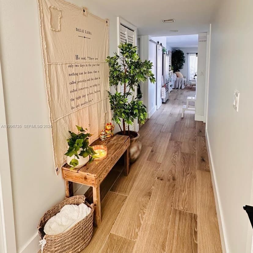 223 Lakeview Dr # 204, Weston FL 33326