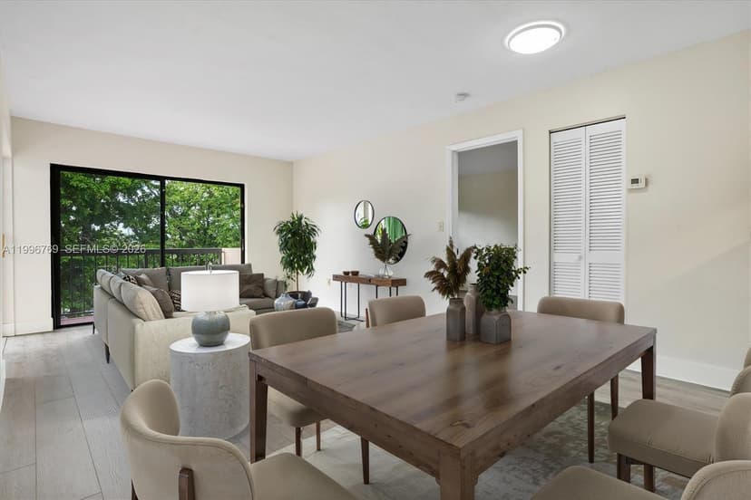 995 SW 84th Ave # 309, Miami FL 33144