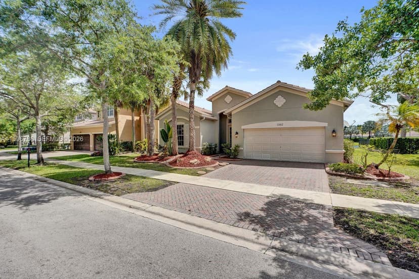 3982 W Whitewater Ave, Weston FL 33332