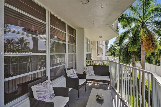 3181 S Ocean Dr, Hallandale Beach FL 33009 - Hallandale Beach, FL - Photo 4