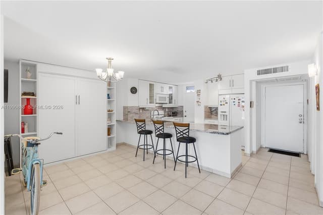 6450 Collins Ave # 204, Miami Beach FL 33141 - Miami Beach, FL - Photo 7