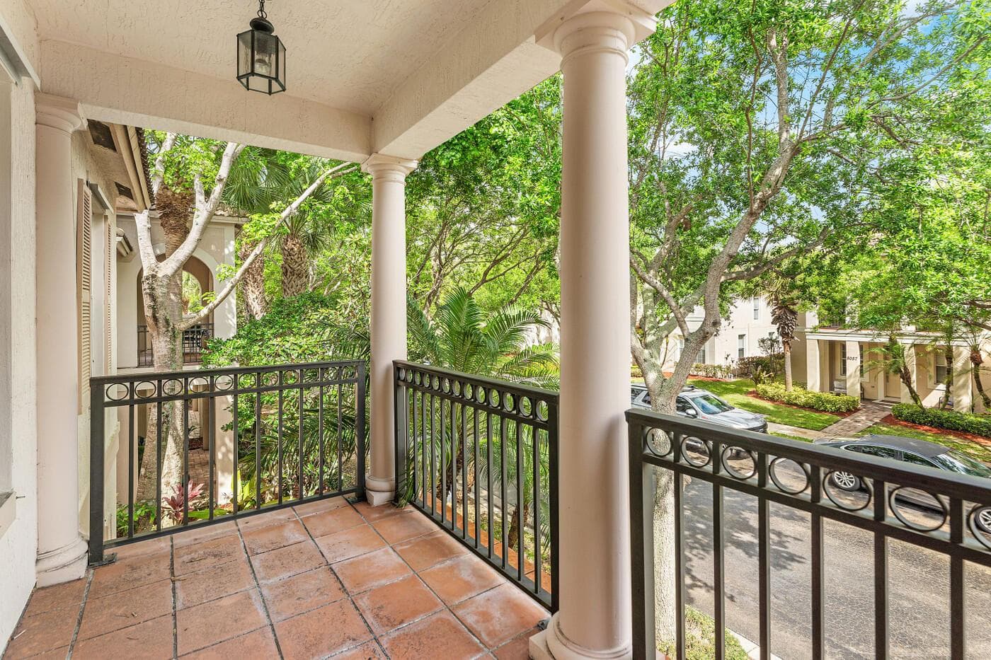 8058 Murano Circle, Palm Beach Gardens FL 33418