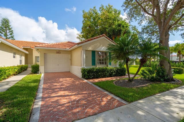 6171 Floral Lakes Drive, Delray Beach FL 33484 - Delray Beach, FL - Photo 2