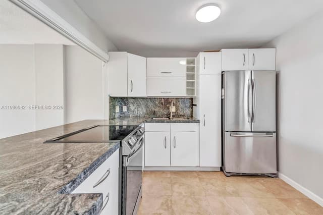 3199 S Ocean Dr # 406, Hallandale Beach FL 33009 - Hallandale Beach, FL - Photo 2