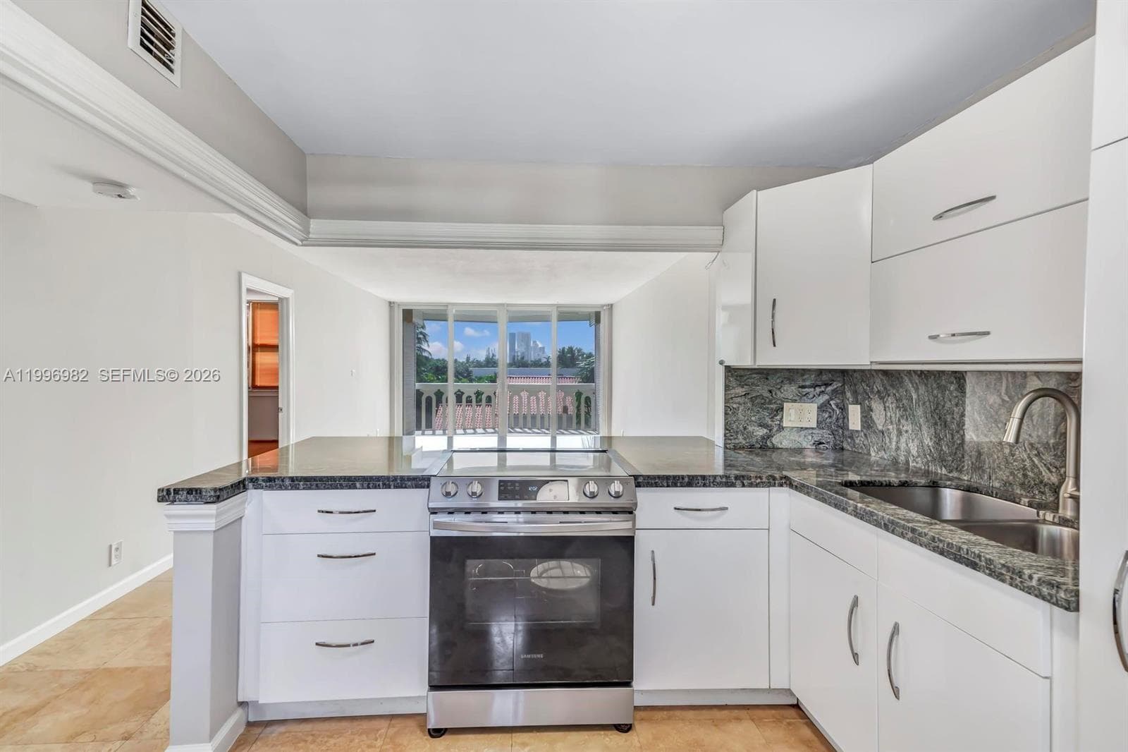 3199 S Ocean Dr # 406, Hallandale Beach FL 33009