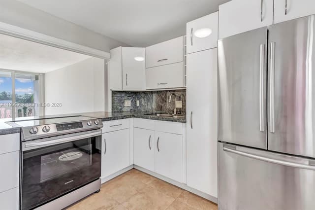 3199 S Ocean Dr # 406, Hallandale Beach FL 33009 - Hallandale Beach, FL - Photo 4