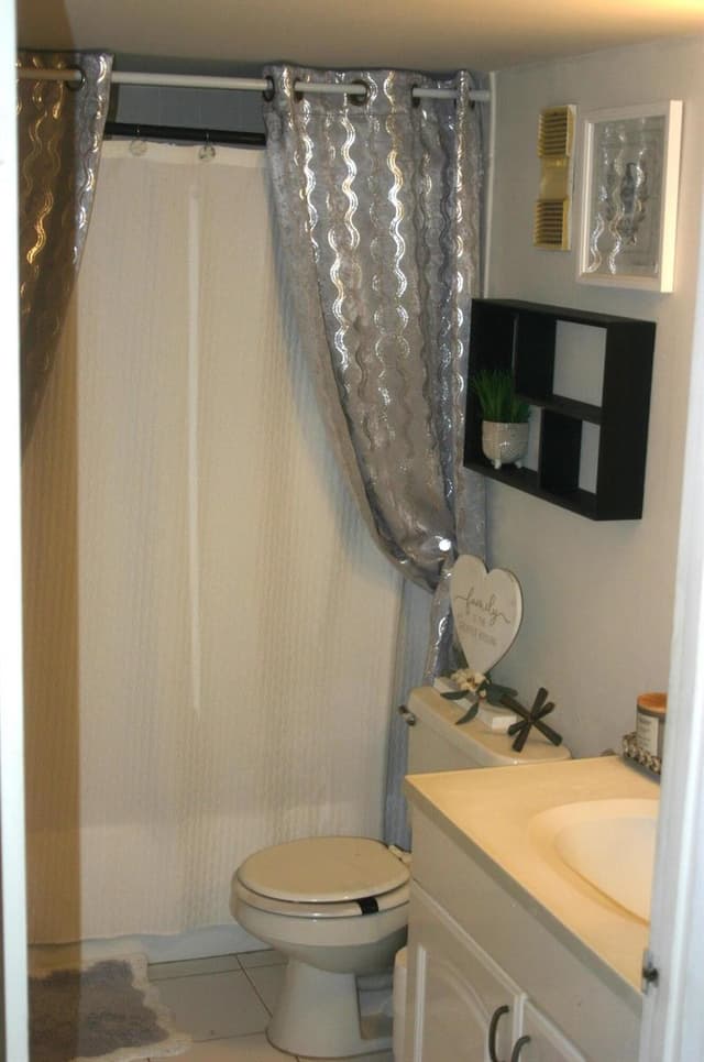 2070 NW 43rd Terrace Apt 3, Lauderhill FL 33313 - Lauderhill, FL - Photo 5