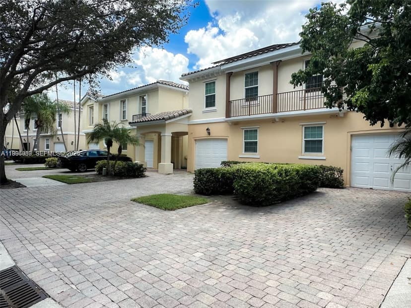 197 Santa Barbara Way, Palm Beach Gardens FL 33410