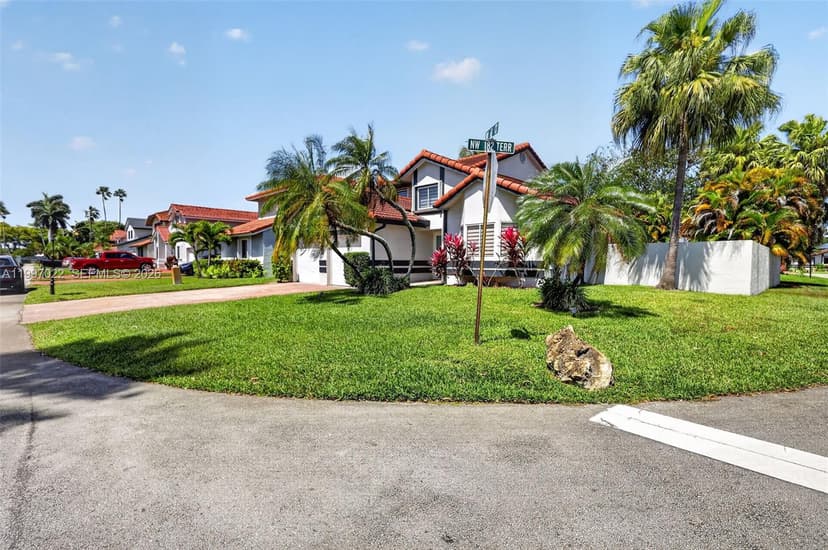 18198 NW 61st Ct, Miami FL 33015