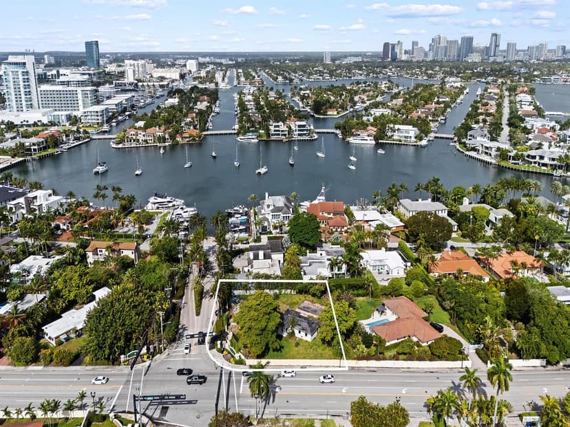 2681 Harbor Beach Parkway, Fort Lauderdale FL 33316