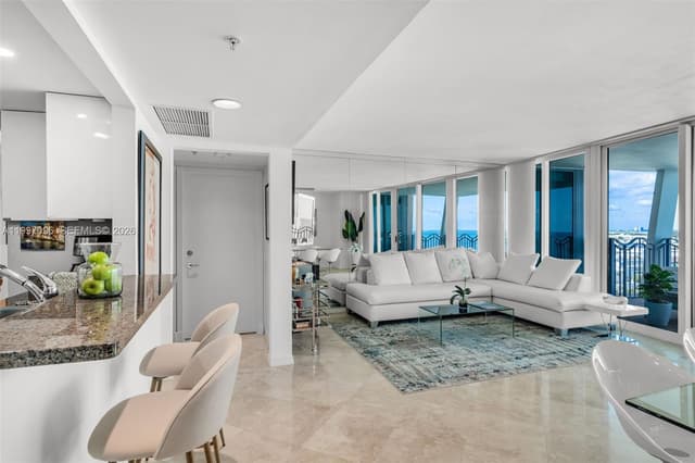 1500 Ocean Dr # 05, Miami Beach FL 33139 - Miami Beach, FL - Photo 2