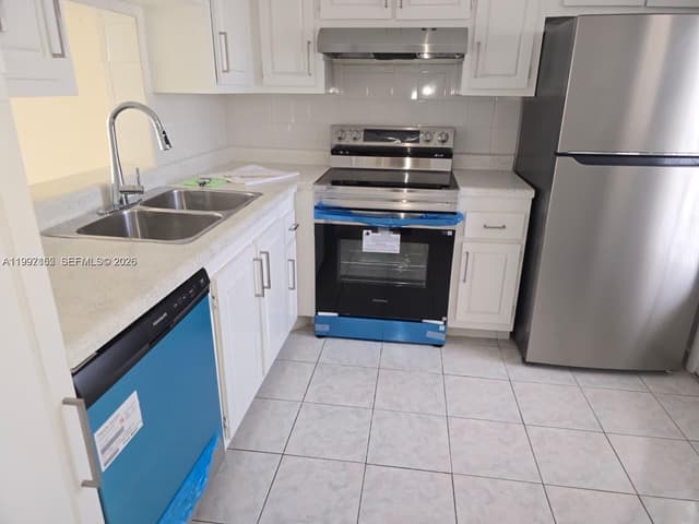 320 NE 12th Ave # 703, Hallandale Beach FL 33009 - Hallandale Beach, FL - Photo 7