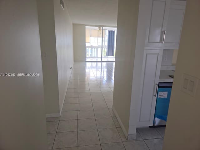 320 NE 12th Ave # 703, Hallandale Beach FL 33009 - Hallandale Beach, FL - Photo 4