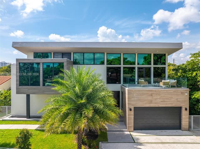 521 Holiday Dr, Hallandale Beach FL 33009 - Hallandale Beach, FL - Photo 3