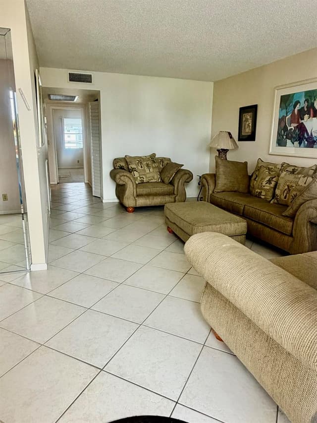 3035 Rexford, Boca Raton FL 33434 - Boca Raton, FL - Photo 3