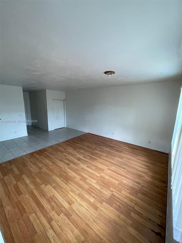 870 NE 212th Ter # 3, Miami FL 33179 - Miami, FL - Photo 5