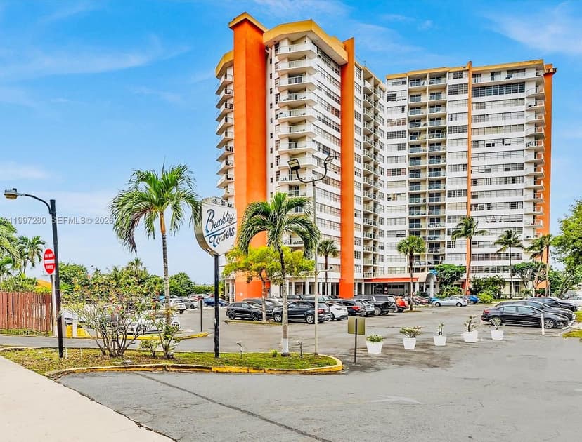 1301 NE Miami Gardens Dr # 1406W, Miami FL 33179