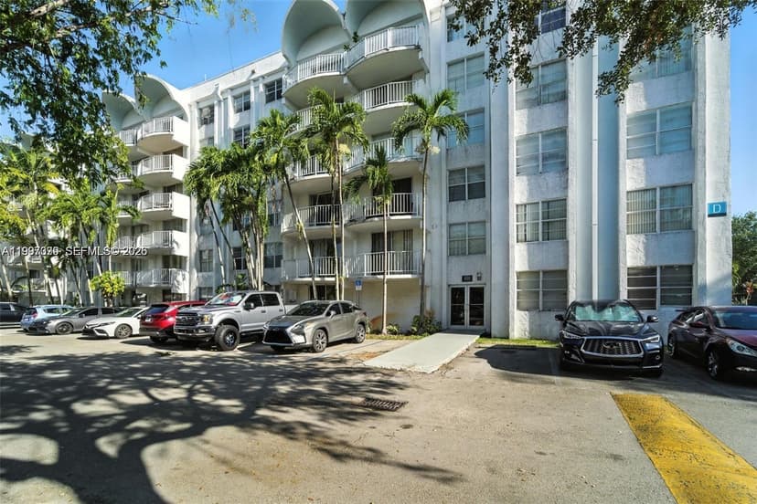 488 NW 165th St Rd # 408, Miami FL 33169