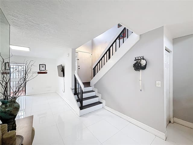 1291 SW 124th Ct # B, Miami FL 33184 - Miami, FL - Photo 5