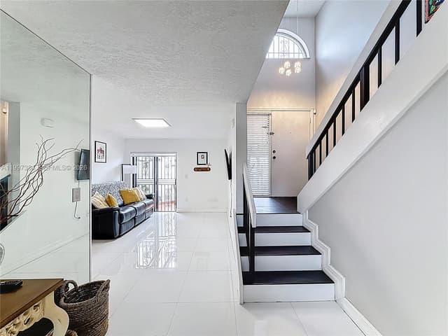 1291 SW 124th Ct # B, Miami FL 33184 - Miami, FL - Photo 4