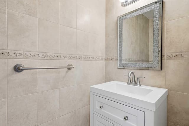 10875 NW 29th Manor # 8, Sunrise FL 33322 - Sunrise, FL - Photo 6