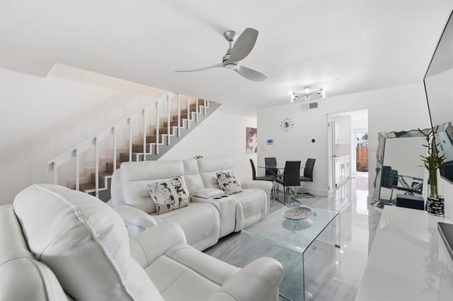 10875 NW 29th Manor # 8, Sunrise FL 33322 - Sunrise, FL - Photo 3