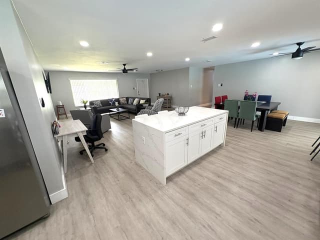 1401 NW 75th Terrace, Plantation FL 33313 - Plantation, FL - Photo 2