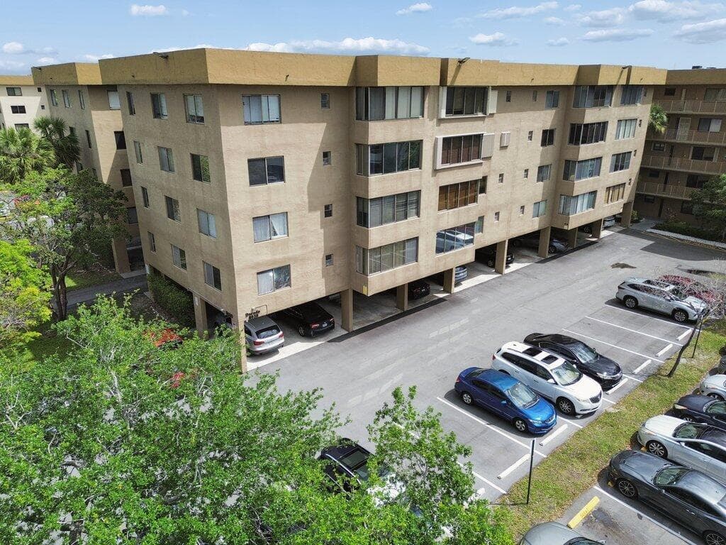 8030 Hampton Boulevard # 404, North Lauderdale FL 33068 - North Lauderdale, FL - Photo 1