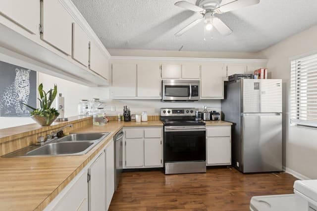 8030 Hampton Boulevard # 404, North Lauderdale FL 33068 - North Lauderdale, FL - Photo 5
