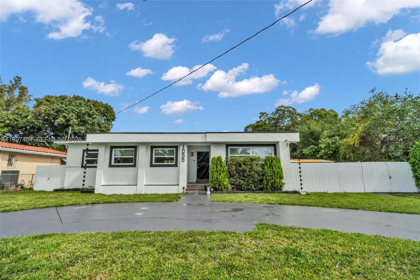 1055 NE 144th St, North Miami FL 33161